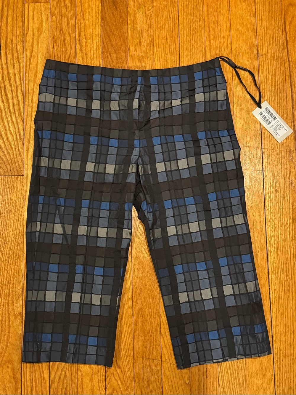 Women’s Calvin Klein Capris NWT